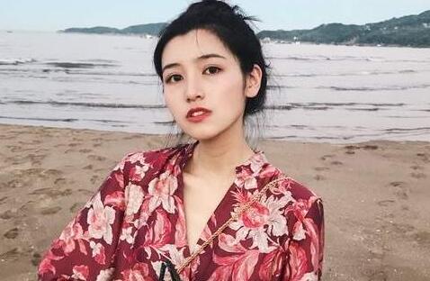 叫的越大声老子越兴奋 一阵阵酥麻感涌遍陈芳的全身