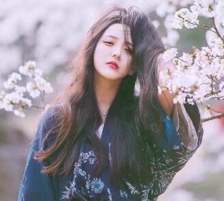 再深一点好不好宝贝 李玲玉微微满足，俏脸涨红