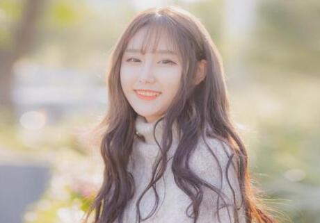 用你的 那里帮我解痒 那樱桃小嘴中发出悠扬的声音