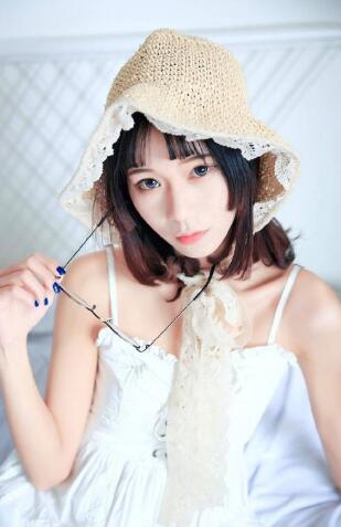 宝贝~原来你喜欢这种姿势啊，婷婷微微垂下眼帘