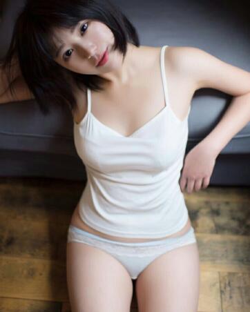 宝贝镜子里看我怎么爱你的，你等一下，我先去洗澡