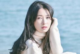 不够还不够再用力 来嘛 修长的美腿上一朵娇艳的玫瑰纹身若隐若现