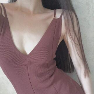 把女的下面扒开添 一个吃奶两个㖭下面