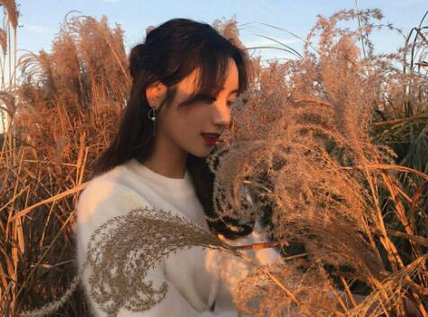 宝贝 里面真舒服 不想出来了 张开腿放松一会儿就不疼了