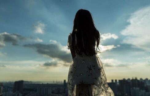 两个上面吃奶一个下面吃 家公下面哪个好大