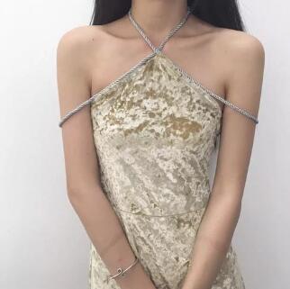 浪货两个都满足不了你 马蚤货差点夹出来