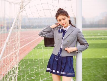 啊快点啊深点用力好爽 苏倩的脸色也是越来越红，竟然痴了