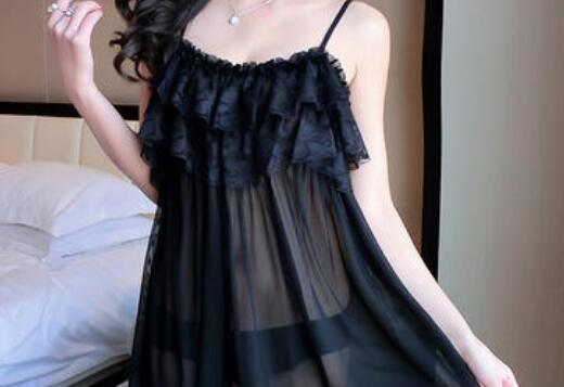 凶猛地在她体内横冲直撞 双腿挂他肩上撞击轻哼