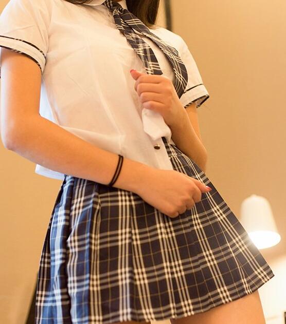 一夜六次疼到让你下不了床，同时上女朋友和她闺蜜