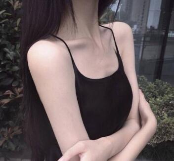 不准穿衣服,腿不能合拢 林姨的体温上升，一张俏脸变得通红