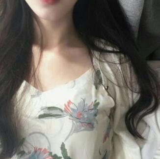 宝贝在这里要了你 王玉兰轻咬着嘴唇,口中发出了压抑的声音