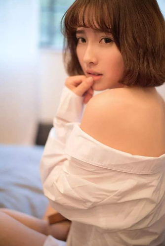 唔小东西你里面真紧，啊舒服刘叔好舒服啊