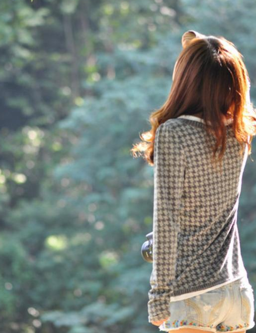 小东西才几天没做就湿成这样，身体就像划过一阵电流，酥酥麻麻的好舒服