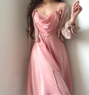 宝贝乖自己坐上来,主动点 李欣然满脸通红,神情变得迷醉和享受