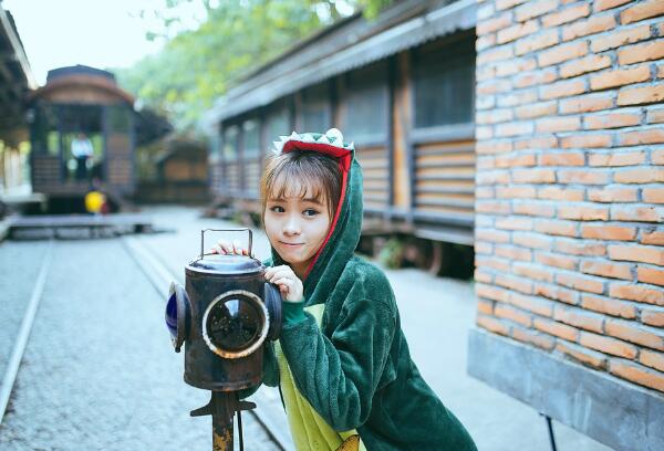 他的舌头一点一点伸进|好湿好紧好浪好大好爽