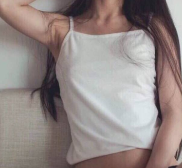 让别人和自己的老婆谈恋爱 宝贝下身那里还疼吗让我看看