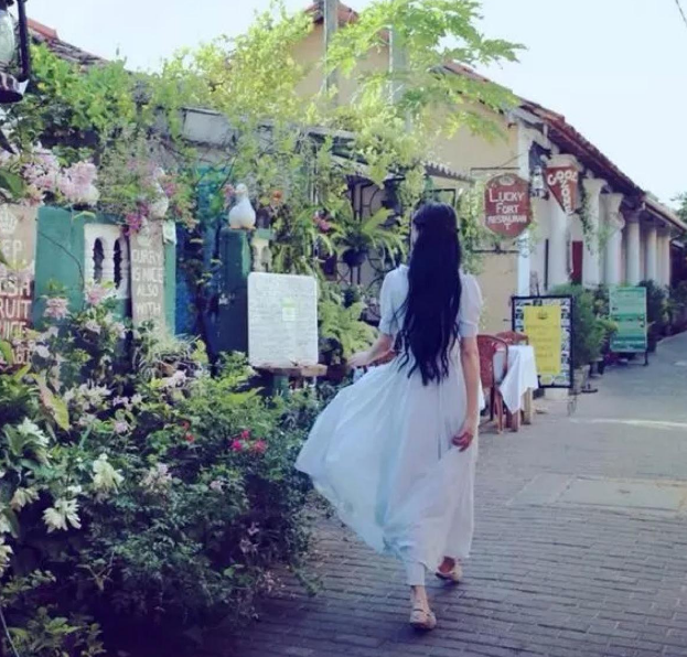 宝贝镜子里的你多浪， 你这个小妖精要多少才够