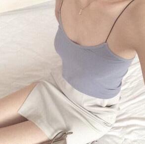 宝贝乖我会轻轻的 给我 脸色通红通红，一副不知所措的样子