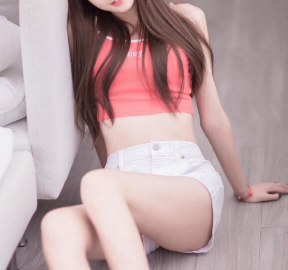 安琪，你躺在按摩床上我好好的给你摸摸|按摩师傅把我按出了水