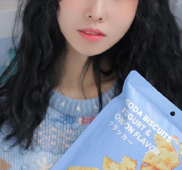 男生和女生在床上污污|很香，有香皂的熟悉味道，更有一种女性的芬芳