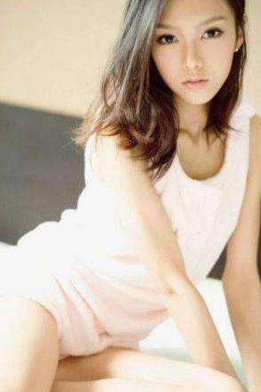 亲亲时突然要解内衣，解锁情侣在床上的n种姿势