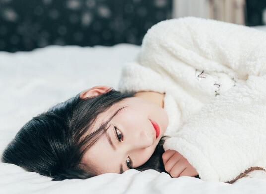 水多肉多文章推荐：被撞出噗噗的水声，他把我弄的水不断的流还发抖