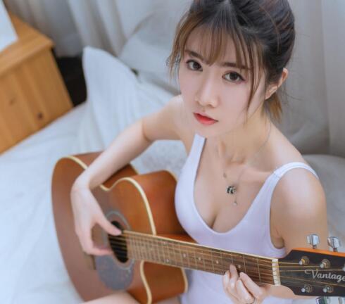 30岁女人摸一下就有水 宝贝 知道你下面有多湿吗