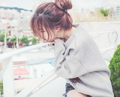 男朋友叫我别穿胸罩去找他 房间里传来带污疼痛的叫声