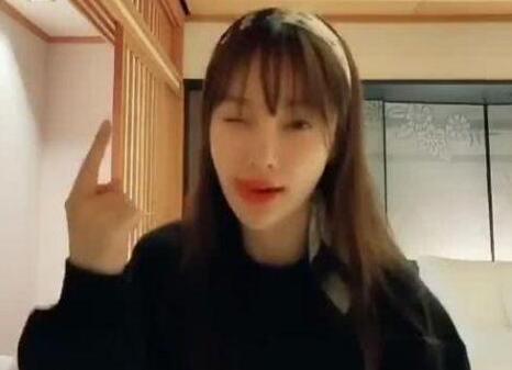 李小璐分享视频嘻哈范十足 被疑似忘不了pgone