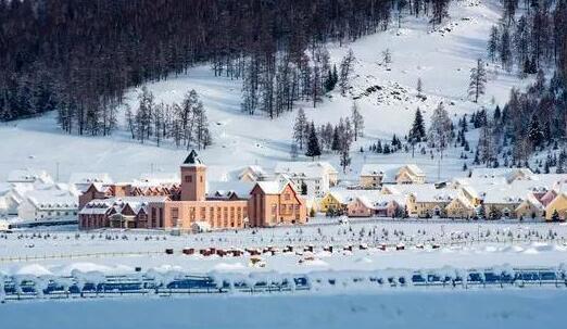 去新疆乘坐马拉雪橇 冰雪世界
