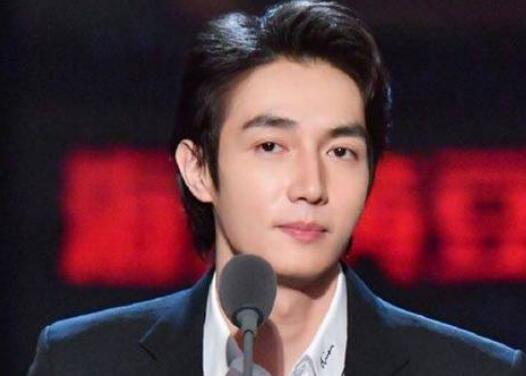 萧亚轩操刀黄皓演艺事业 萧亚轩和黄皓怎么认识的