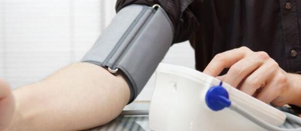 高血压患者更容易感染新冠肺炎吗高血压如何自我检测和自我预防？