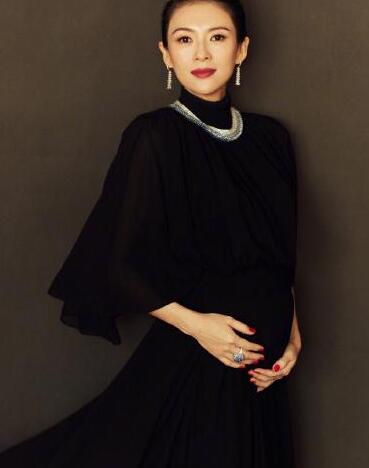 章子怡宣布怀二胎 汪峰女儿却清空账户 汪峰大女儿叫什么？