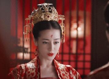 迪丽热巴翻牌是什么情况 原来是青丘帝姬白凤九限时营业了