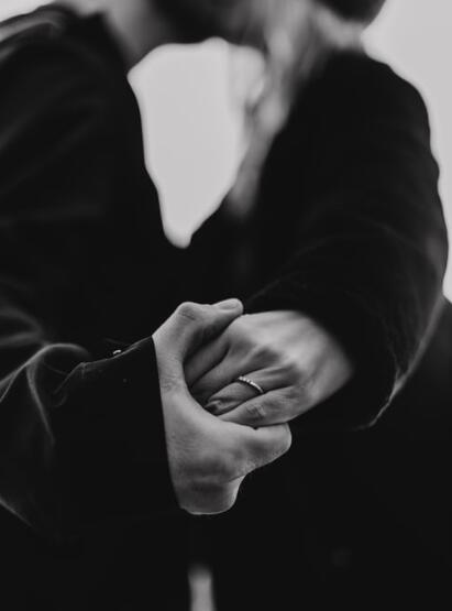 刚跟女生约会的男生，这个时候就要掌握一些正确的聊天方法