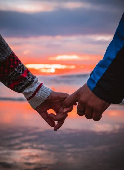 老公喜欢冷暴力？两个人感情的一座桥梁，沟通是必须存在的