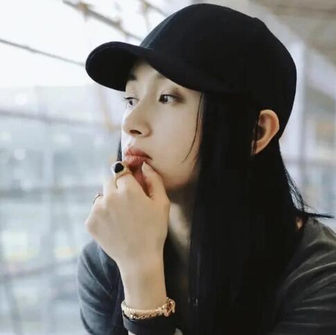 留起长发的颜王子文 自律的王子文 做出改变之后 真的太美了