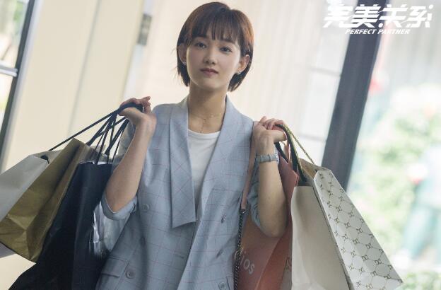 洪佳宁《完美关系》路易斯的观众缘跟剧中讨喜的人设是分不开的