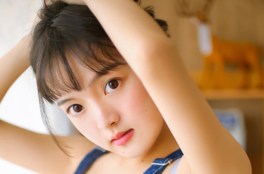 第一次做羞羞的事情描述 拉开双腿花蒂颤抖湿润