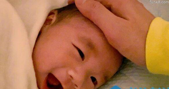 古巨基儿子正面照咧嘴大笑眉眼弯弯的最新相关