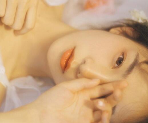 30岁女人摸一下就有水 他很久没有过这种感觉了