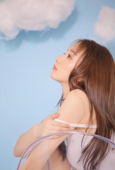 被蹂躏得死去活来 粗大 婷姐直接用腿夹住我粗壮的手臂