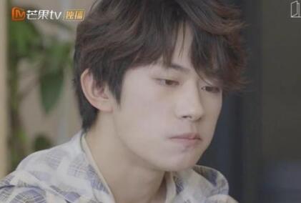 芒果TV自制真人秀《朋友请听好》预告中易烊千玺胖了十斤