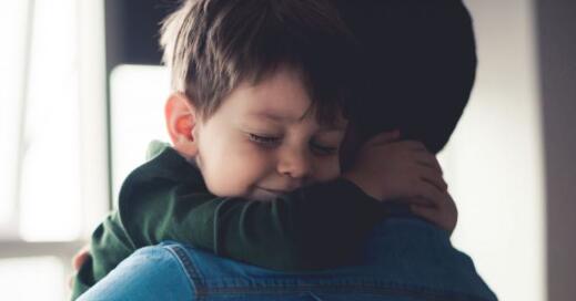 孩子没有安全感并不是一件小事 孩子没有安全感会有哪些表现