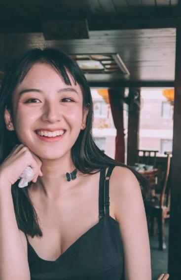 枪挑美白贵妇的花瓣|看完下面湿到不行的文章