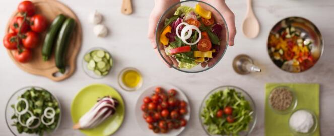 肝火旺盛会有什么疾病 肝火旺盛多吃什么食物