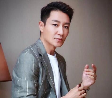 2020年宝藏型男演员李宗翰三部热剧无缝接档实力霸屏