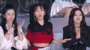 虞书欣25岁还是孩子 23岁的梅艳芳已经演了《胭脂扣》