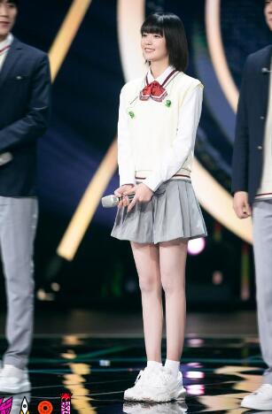 天赐的声音里段奥娟是哪一期 段奥娟穿制服颇有郑爽神韵