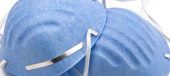 长时间佩戴口罩有哪些需要注意的地方 一次性医用口罩的正确佩戴方式